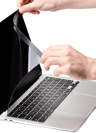 StarTech.com Laptop Privacy Screen for 13 inch MacBook Pro & MacBook Air - Magnetic Removable Security Filter - Blue Light Reducing Screen Protector 16:10 - Matte/Glossy - +/-30 Degree, TAA