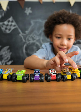Monster Jam, Official Mini Mystery Collectible Monster Truck 12-Pack, 1:87 Scale, Great Gift for Birthday Parties