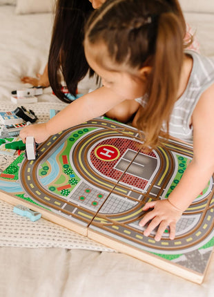 Melissa and Doug MD30141 Take-Along Town Play Set (18 Pieces)