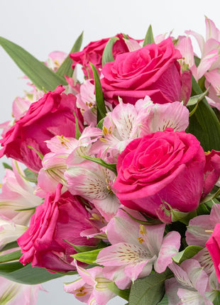Benchmark Bouquets - Charming Roses & Alstroemeria (Glass Vase Included) - Fresh Flowers for Delivery - Gift for Graduation, Birthday, Anniversary, Sympathy, Get Well, Congratulations