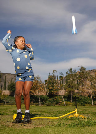 Stomp Rocket Jr Glow Rocket Launcher for Kids, 4 Rockets - Glow in The Dark | Fun Outdoor Toys for Boys & Girls, Ages 3 & Up - Soft Foam Blaster Set Soars Up to 100ft - STEM Toys for Outside & Backyard