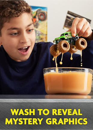 Monster Jam, Mystery Mudders 2-Pack Monster Trucks, Official 1:64 Die-Cast Vehicles, Wash to Reveal (Styles Will Vary), Kids Toys for Boys 3 and Up