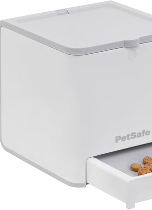 PetSafe Teach & Treat Remote Reward Trainer, Up to 30 Yards | Remotely Reinforces Good Behavior Instantly, Dispense Treats From 30 Ft, Trainer-Led Tutorial Videos, Lightweight & Portable