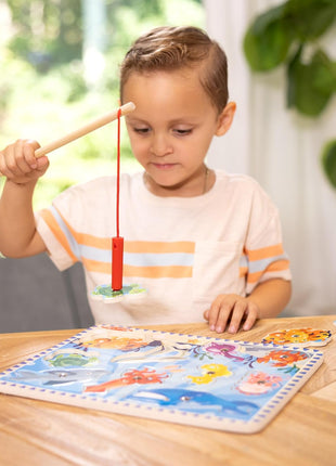 Melissa & Doug Magnetic Wooden Fishing Game and Puzzle with Wooden Ocean Animal Magnets