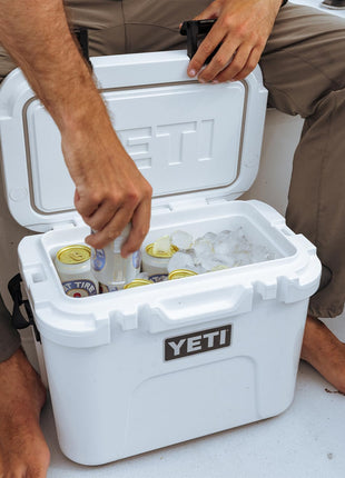YETI Roadie 15 Hard Cooler with DoubleDuty Shoulder Strap, Big Sky Blue