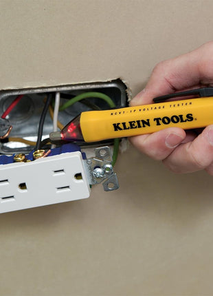 Klein Tools 80025 Outlet Tester Kit with GFCI Tester and Non-Contact Voltage Test Pen, 2-Piece