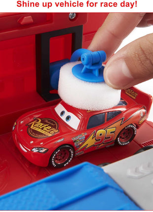 Mattel Disney and Pixar Cars Transforming Mack Playset | 2-in-1 Toy Truck & Tune-Up Station with Launcher, Lift & More, Movie-Inspired Graphics