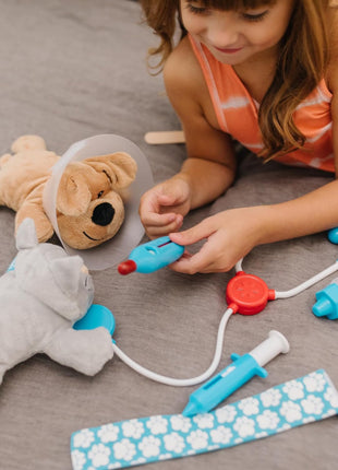 Melissa & Doug Examine and Treat Pet Vet Play Set, 24-Piece Animal Doctor Playset with Dog & Cat Plushies, Pet Doctor Kit & Accessories, Preschool Toys for Girls & Boys Ages 3+
