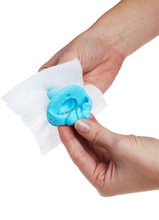 Munchkin Arm & Hammer Pacifier Wipes - Safely Cleans Breast Pump Parts and Feeding Essentials for Baby and Toddler, 2 Pack, 72 Wipes