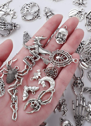 Hicarer 80 Pieces Antique Silver Pendants Charms Pendants Gothic Jewelry Making Accessory for DIY Necklace Bracelet