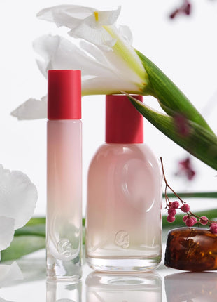 Glossier You Eau de Parfum - Unisex Fragrance for Men & Women, Skin-Scent Enhancer Smells Different on Everyone - Musky, Warm & Spicy Perfume with Pink Pepper, Iris & Ambrox Base Notes, 50ml