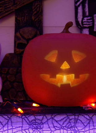 Jabberin' Jack Talking Animated Pumpkin with 8 Inch Screen and Built-in Projector + Speaker