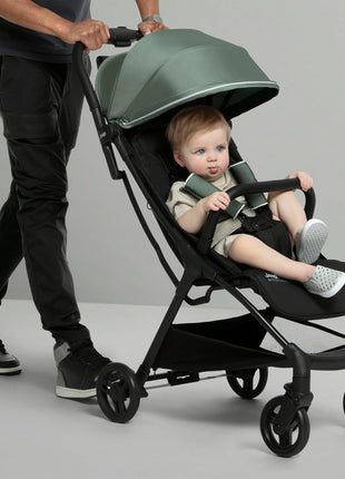 Jeep Altitude Compact Travel Stroller by Delta Children Greenguard Gold, Easy One Hand Fold, Lightweight, Extendable Canopy with Peek-a-Boo Window, Reclining Seat, 4 Wheel Suspension, Olive Green