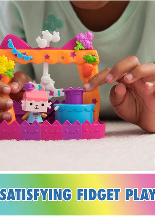Gabby's Dollhouse Baby Box Talent Show Balcony Playset, 8-Pcs with Toy | Balcony Playset, Baby Box Cat Figure, Magic Hat Accessory, Surprise Toy Charm, Kids Toys for Girls & Boys Ages 3+