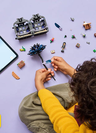 LEGO Wednesday Black Dahlia Flower Building Toy - Pretend Play Set for Girls & Boys, Ages 9+ - with Wednesday Addams & Professor Minidolls - Building Blocks for Kids - Gift Idea for Birthdays - 76784