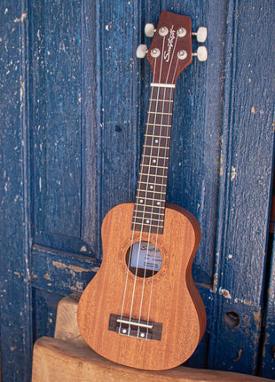 Sawtooth Soprano Ukulele Mahogany 21 inch Ukulele Beginner Kit Online Lesson Padded Gig Bag Premium Wood Uke Stand Picks Quick Start Guide Ukulele Pack