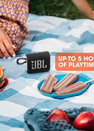JBL Go 3 - Portable Mini Bluetooth Speaker, big audio and punchy bass, IP67 waterproof and dustproof, 5 hours of playtime, speaker for home, outdoor and travel (Teal)