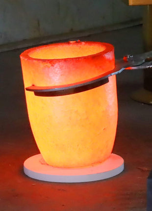 CANALHOUT 6Kg Graphite Crucible w/Pouring Spout for Melting Metal | Silicon Carbide Crucible, 1800°C(3272°F) High Temp, Melting Casting Refining Aluminum Gold Silver Brass Copper