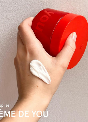 Glossier Crème de You Dry-Touch Body Butter - Signature You Fragrance Scented Body Cream for Dry Skin & 24 Hour Hydration - Shea Butter & Jojoba Oil - Warm & Spicy - Dermatologist-Tested, Vegan, 215ml
