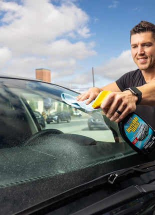 Invisible Glass 92164 Premium Glass Cleaner Spray for Car Windshields and Windows, Automotive and Home Window Cleaner, Streak-Free, Ammonia-Free, Tint-Safe – 22 fl oz