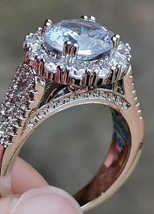 GUIDECUN Halo Art Deco Wedding Engagemen Ring for Women Fashion 925 Sterling Silver Plated Classic Round Cut White AAA Cz Size 6-10 (US Code 6)