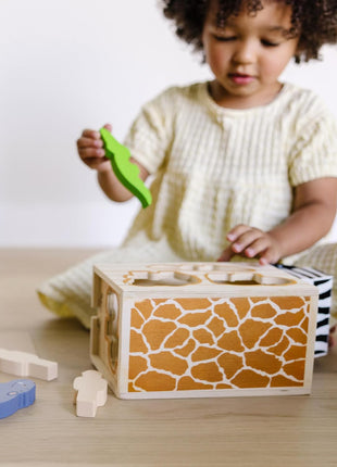 Melissa & Doug Animal Rescue Shape-Sorting Truck - Wooden Toy with 7 Animals and 2 Play Figures