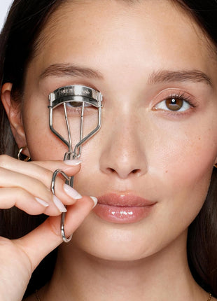 Tweezerman Classic Eyelash Curler for All Eye Shapes with Refill Pads