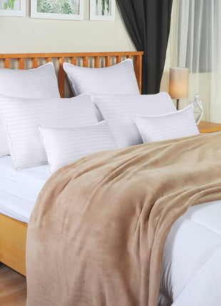 Utopia Bedding Hotel Bed Pillows for Sleeping, Pillows Queen Size Set of 2 | Down alternative pillows, cooling hotel quality, luxury comfort for back, side & stomach sleepers, Premium Stripes, White