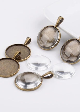 30PCS Clear Glass Cabochons 1 Inch Dome Tile Clear Glass Pebbles Non-Calibrated Round Gems for Crafts, Cameo Pendants, Photo Jewelry, Rings, Necklaces