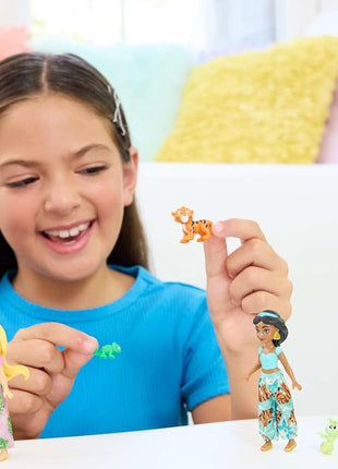 Mattel Disney Princess & Friends Set with 5 Posable Small Dolls in Removable Skirts or Pants & 5 Friend Figures, Inspired by the Disney Movies