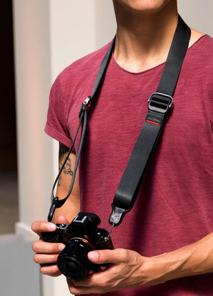 Peak Design Slide Lite Camera Strap, Black, Configurable as a Sling, Neck or Shoulder Strap, Quick Release and Connection, Smooth and Grippy Side, Camera Straps for Photographers, 200 lb Capacity