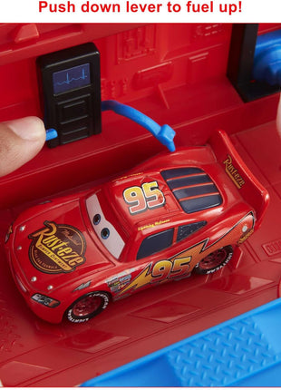 Mattel Disney and Pixar Cars Transforming Mack Playset | 2-in-1 Toy Truck & Tune-Up Station with Launcher, Lift & More, Movie-Inspired Graphics