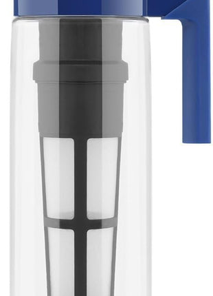 Takeya Flash Chill Iced Tea Maker   Airtight & Durable Iced Tea Maker Jug with Silicone Carry Handle   Leak Proof & Lightweight Tea Infuser with Patented Flash Chill Technology   2 Quart, Blueberry