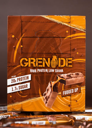 Grenade High Protein, Low Sugar Bar - Fudged Up, 12 x 60 g | High Protein, Low Sugar Bar, 22 g Protein, 1 g Sugar, Fudge Center, Caramel, & Dark Chocolate Chips, Milk Chocolate Coated