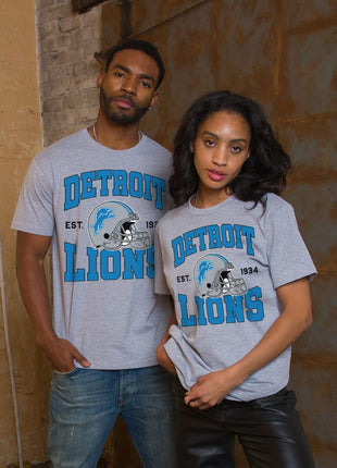 Junk Food - Team Helmet - Officially Licensed Short Sleeve Football Fan Shirt for Men and Women