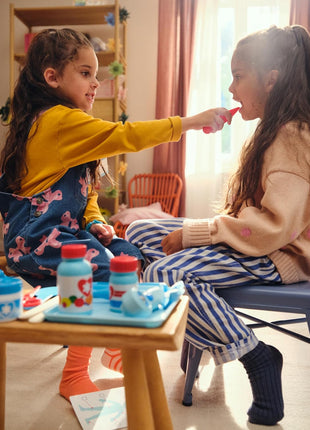Melissa & Doug Get Well Doctor Kit, 25-Piece Toddler Doctor Play Set, Realistic Pretend Play Toys & Accessories, Preschool Toys for Girls & Boys Ages 3+