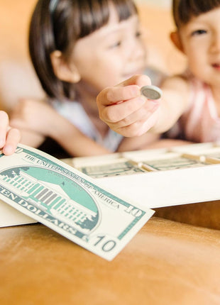 Melissa & Doug Play Money Set - Educational Toy with Paper Bills and Plastic Coins (50 of Each Denomination) and Wooden Cash Drawer for Storage