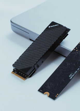 Verbatim 1TB SSD Vi7000 Internal Solid State Hard Drive PCIe NVMe M.2 2280 Designed for Gamers and High Performance Users up to 7000MB/s Read 5000MB/s Write