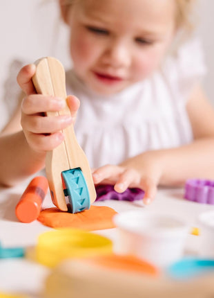 Melissa & Doug Created by Me! Cut, Sculpt, and Roll Modeling Dough Kit with 8 Tools and 4 Colors of Modeling Dough
