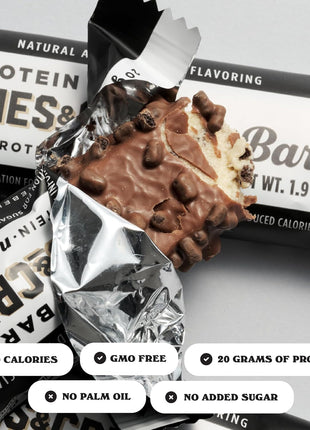 Barebells Protein Bars Cookies & Cream - 12 Count, 20g High Protein Treats - Chocolate Nutrition Bar with 1g Total Sugars - On-The-Go Breakfast or Post-Workout Snack
