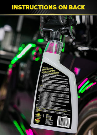 Meguiar's Ultimate Waterless Wash & Wax, Scratch-Free Cleaning Spray that Cleans and Protects Without Water, 2-in-1 Detailer for Shine, Cool Car Gifts for Men and Women, 26 Oz