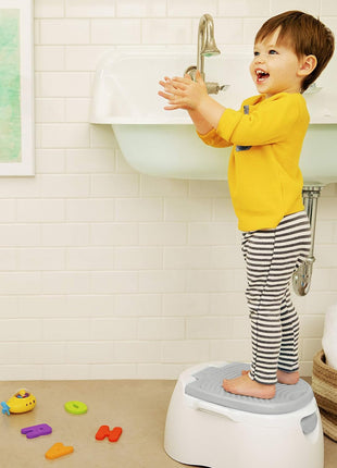 Munchkin® Arm & Hammer Multi-Stage 3-in-1 Potty Seat, (Potty Chair, Trainer Ring and Step Stool), Grey