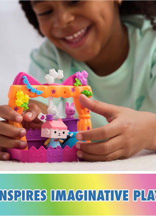 Gabby's Dollhouse Baby Box Talent Show Balcony Playset, 8-Pcs with Toy | Balcony Playset, Baby Box Cat Figure, Magic Hat Accessory, Surprise Toy Charm, Kids Toys for Girls & Boys Ages 3+