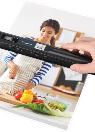 MUNBYN Portable Scanner, 900 DPI Handheld Wand Scanner, A4, 16GB SD, Black | A4 document/photo scanning, JPG/PDF output, flat scanning, USB transfer to PC/laptop, 16GB SD card included, no driver needed